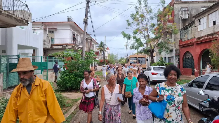 Peregrinacion-de-la-Santa-Cruz-en-La-Habana